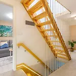 Unique 3 Floor With 4bdrm, 3bthrm