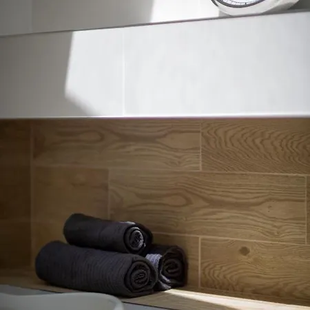 Unique 3 Floor With 4bdrm, 3bthrm