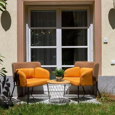 Appartement Unique 3 Floor With 4bdrm, 3bthrm Boedapest